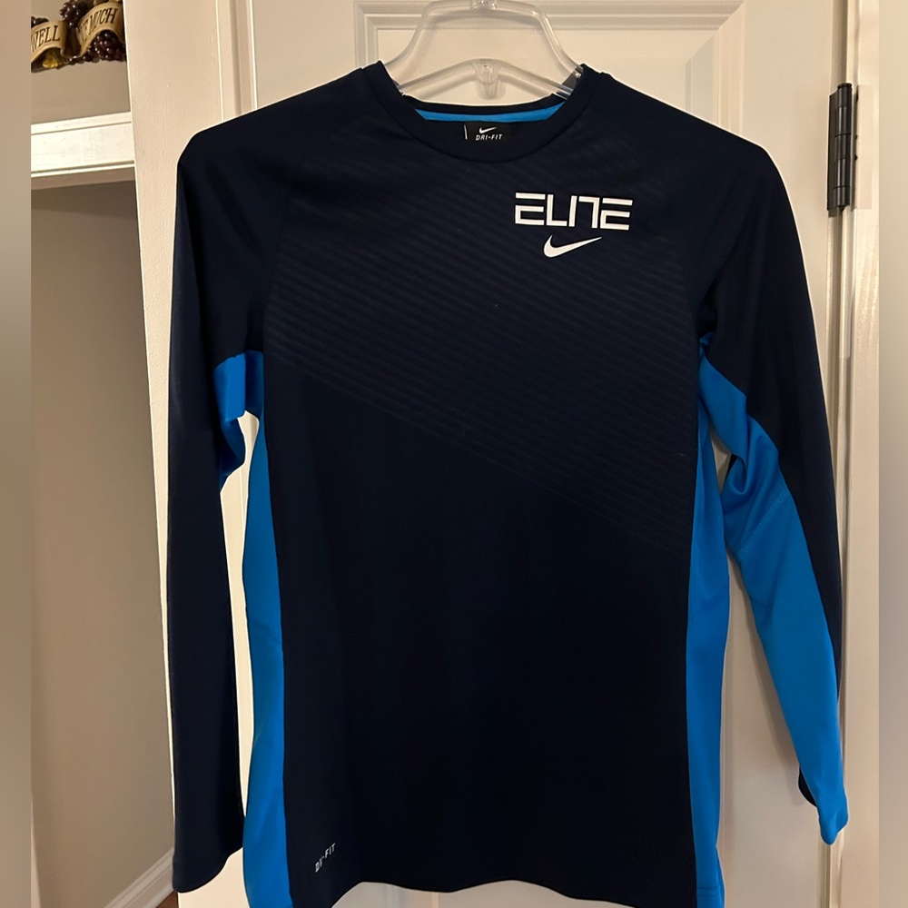 Nike Elite boys long sleeve dry fit - boys L